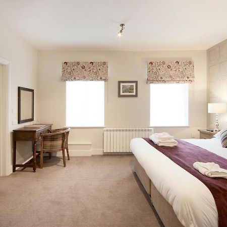 The Talbot Hotel เลดบรี ภายนอก รูปภาพ