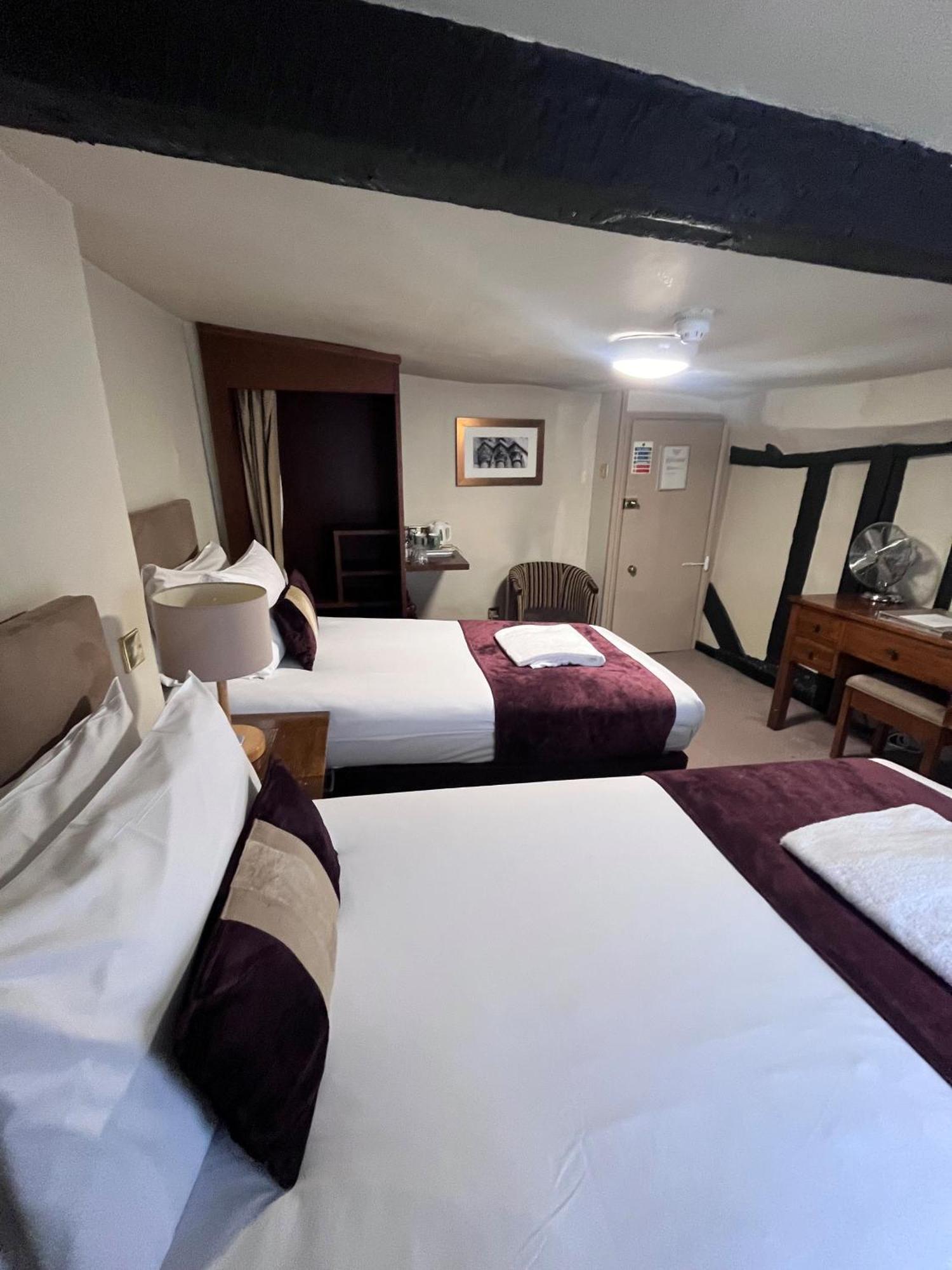 The Talbot Hotel เลดบรี ภายนอก รูปภาพ
